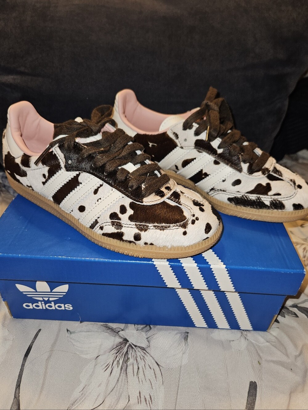 Cow-Print Sambas